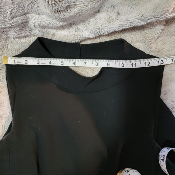 Sandra Augelazzi LBD. Size 32 US 2. High neck with cut out back. - Picture 5 of 7